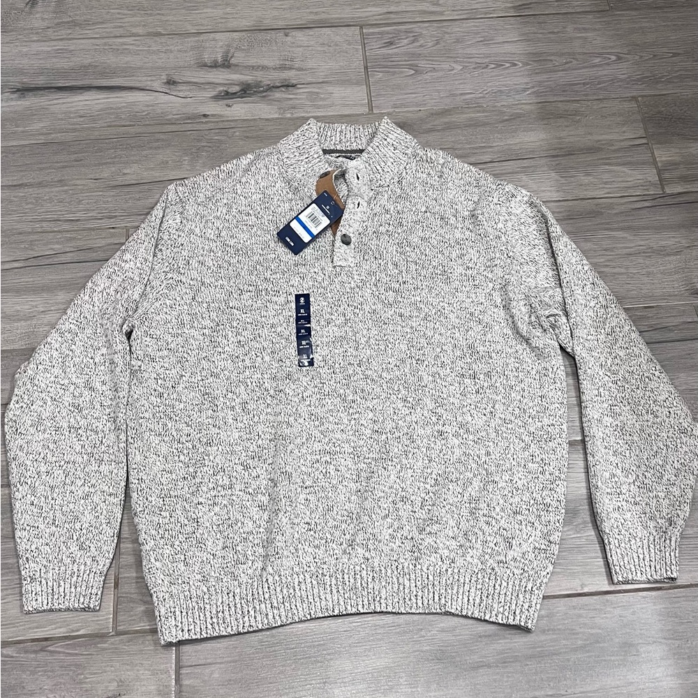 Izod Men's Gray Crewneck Sweater